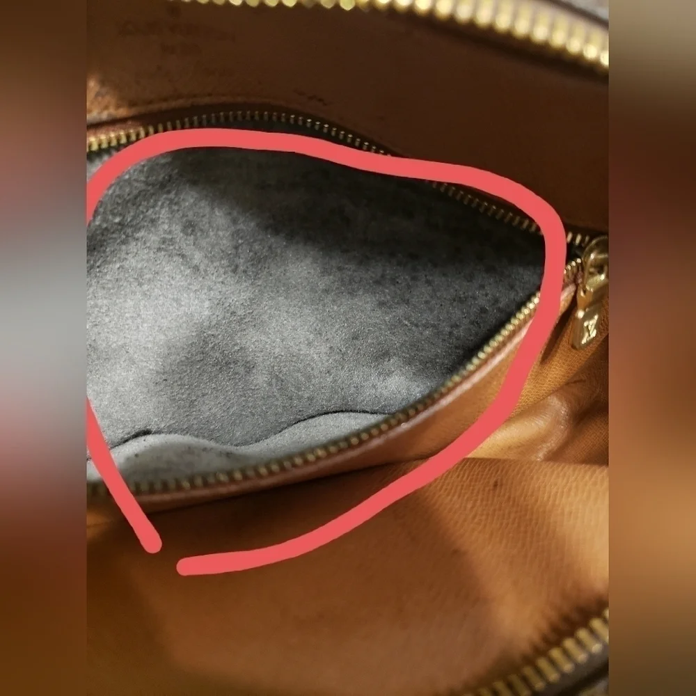 Louis Vuitton  (Unisex) Brown  Monogram Shoulder Bag - Picture 12 of 16